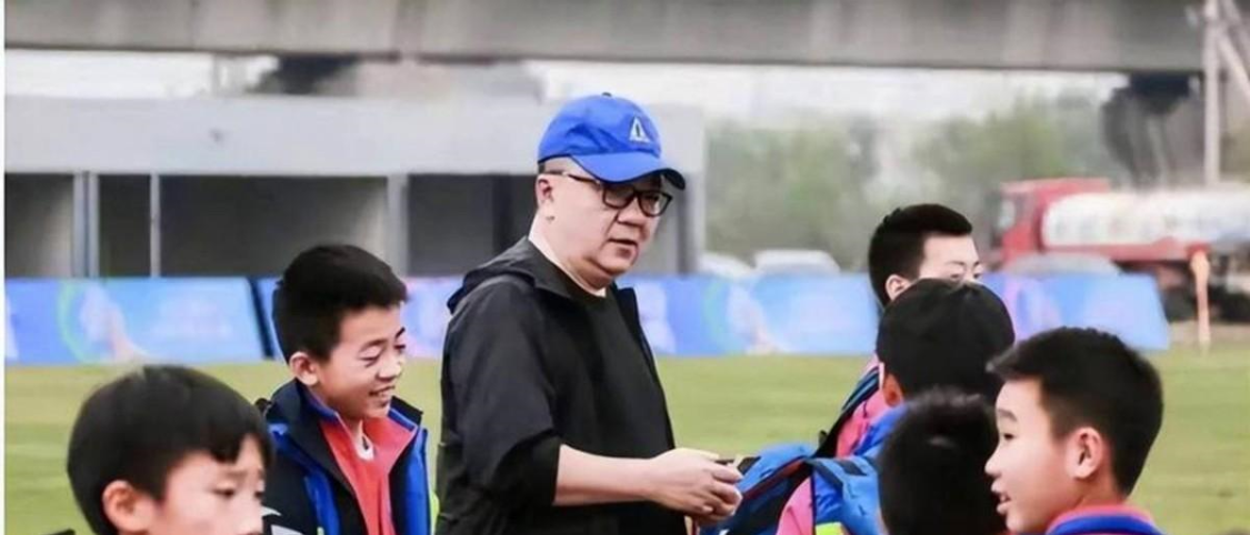 詹姆斯影响力引热议,论坛争论不休 詹姆斯影响力引热议,论坛争论不休