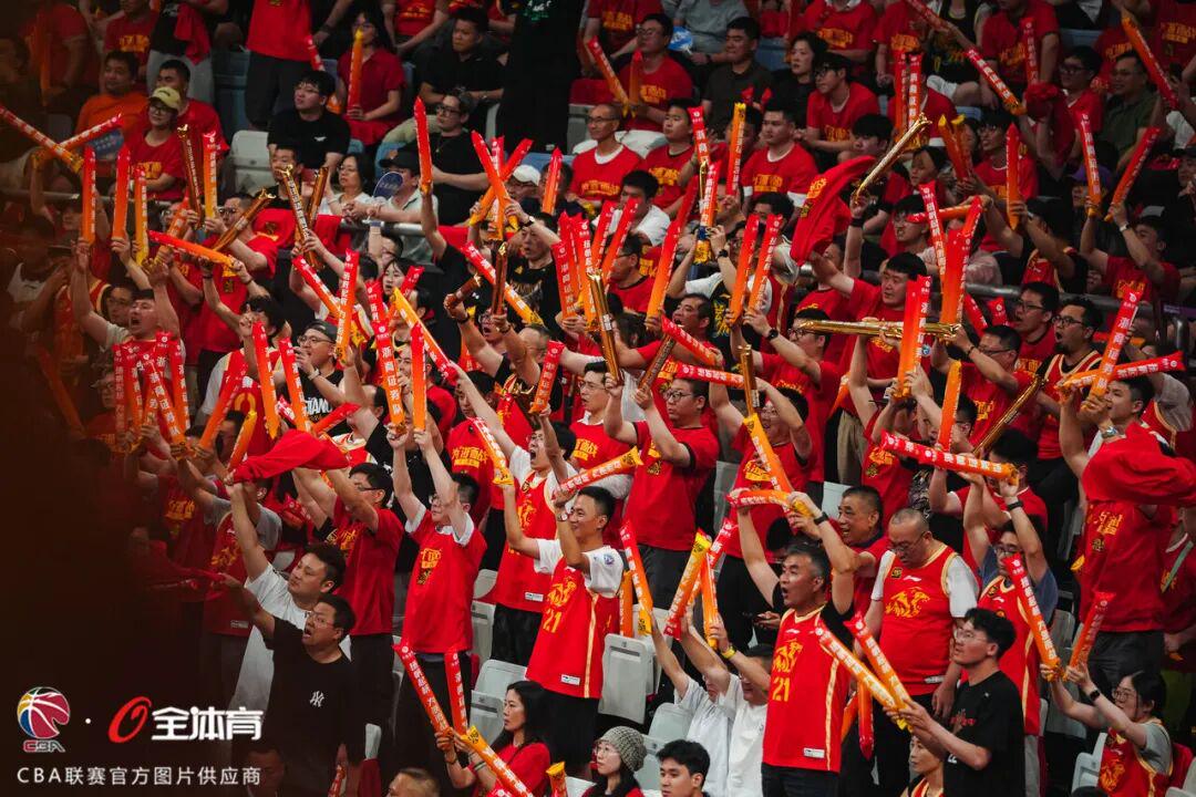 文班亚马自信发声:马刺不会浪费精力,一场一场来 文班亚马自信发声:马刺不会浪费精力,一场一场来